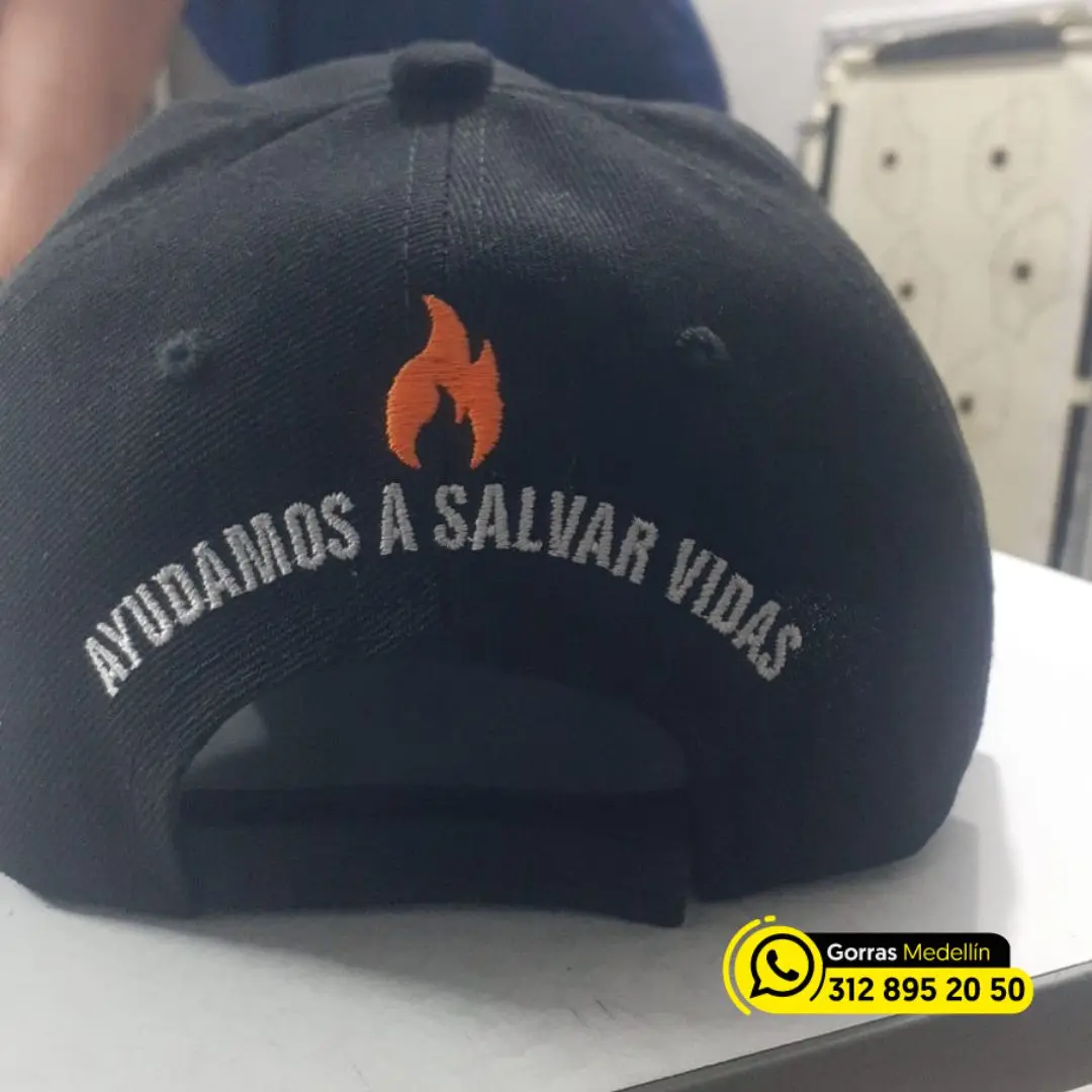 gorras bordadas en medellin